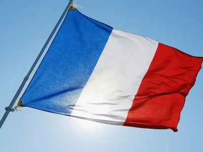 Professor brasileiro é preso por suspeita de estuprar crianças em Paris