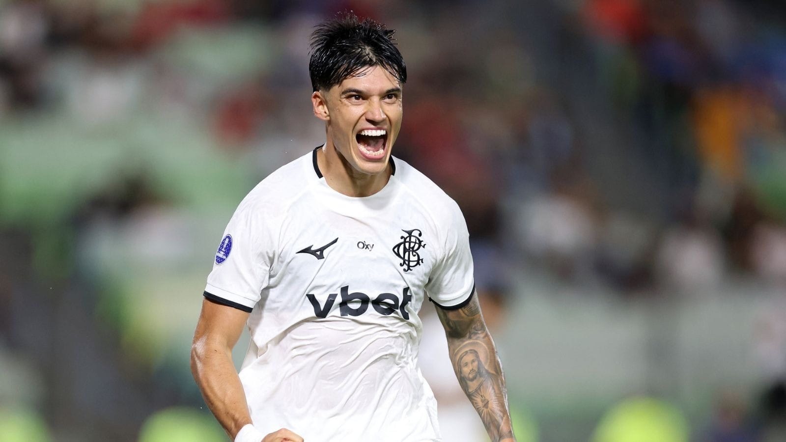 Botafogo vira sobre o Caracas e avança como líder geral na Sul-Americana