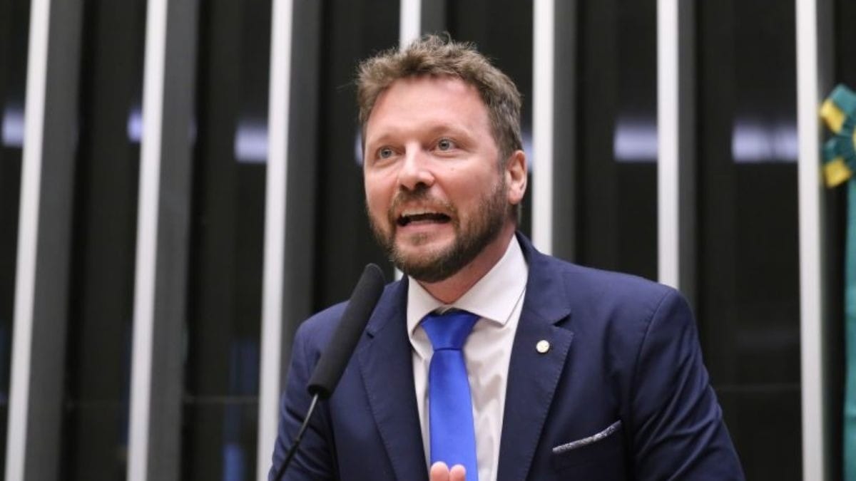 Deputado do PL vê “insanidade” em proposta que acaba com escala 6x1