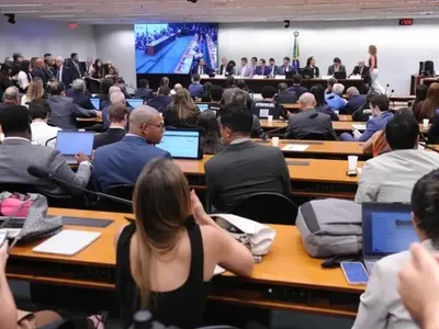 Fim da escala 6x1 avança e preocupa empresários