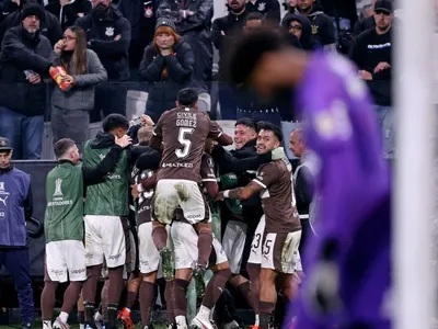 Com falha de Hugo Souza, Corinthians perde para o Platense na Libertadores