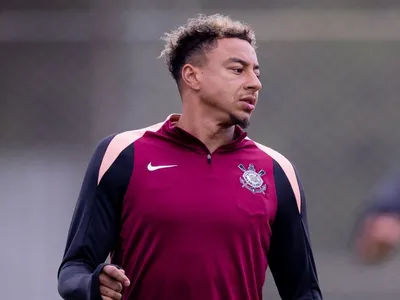 Corinthians libera Lingard para resolver "assuntos familiares" na Europa