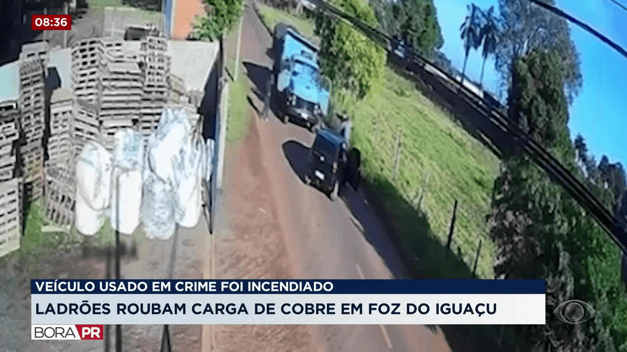 Câmera flagra assalto a caminhão com carga de cobre em Foz