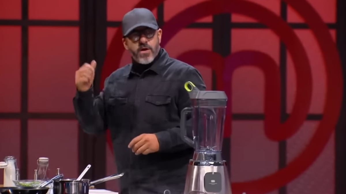 Fogaça já cozinhou disfarçado no MasterChef Portugal; assista à cena