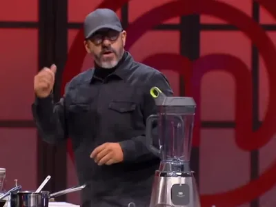 Fogaça já cozinhou disfarçado no MasterChef Portugal; assista à cena