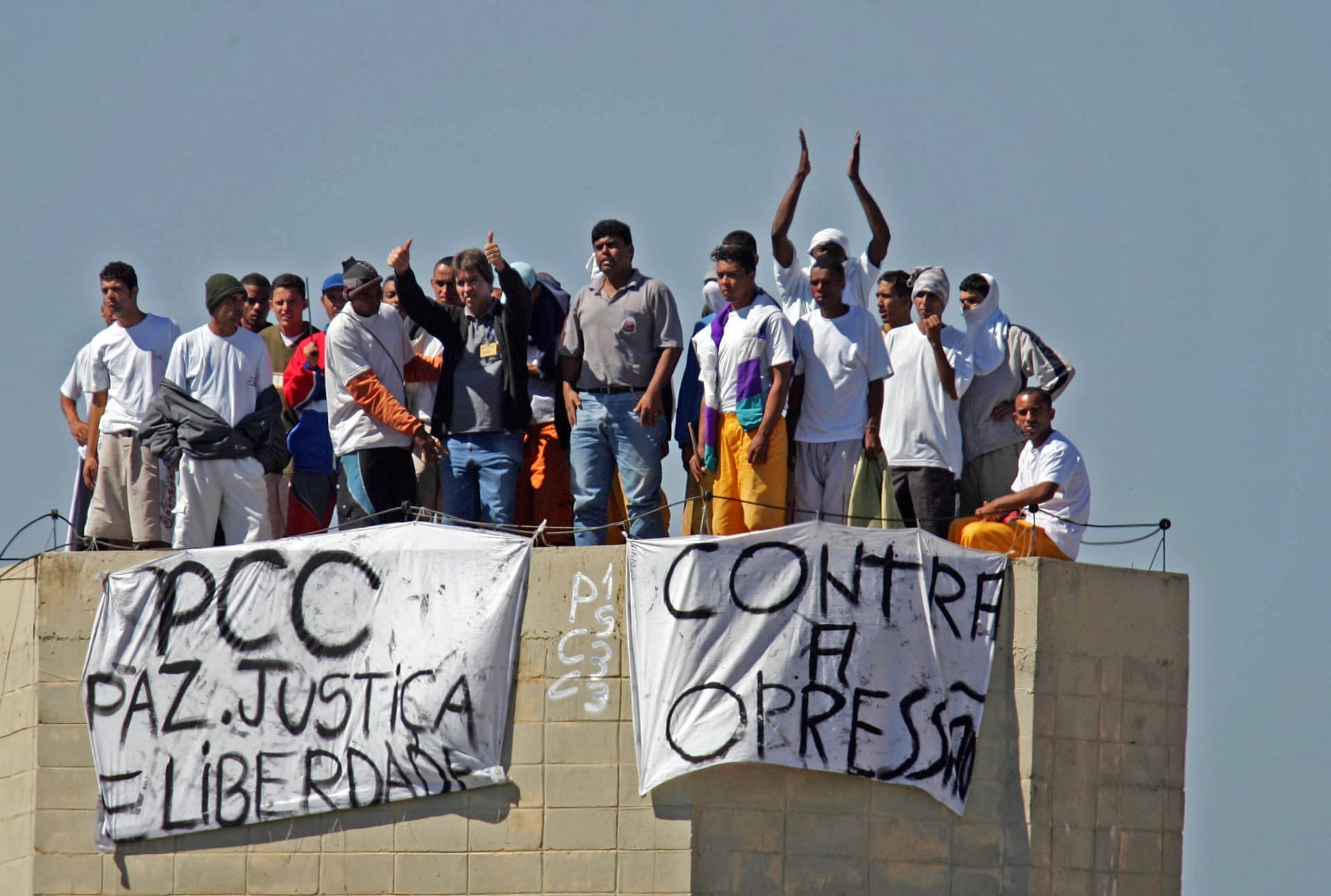 Polícia flagra extração ilegal de ouro na Amazônia e rota do PCC e CV