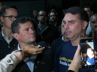 Lançamento de Sérgio Moro e Deltan tem ataques a Lula e elogios a Trump