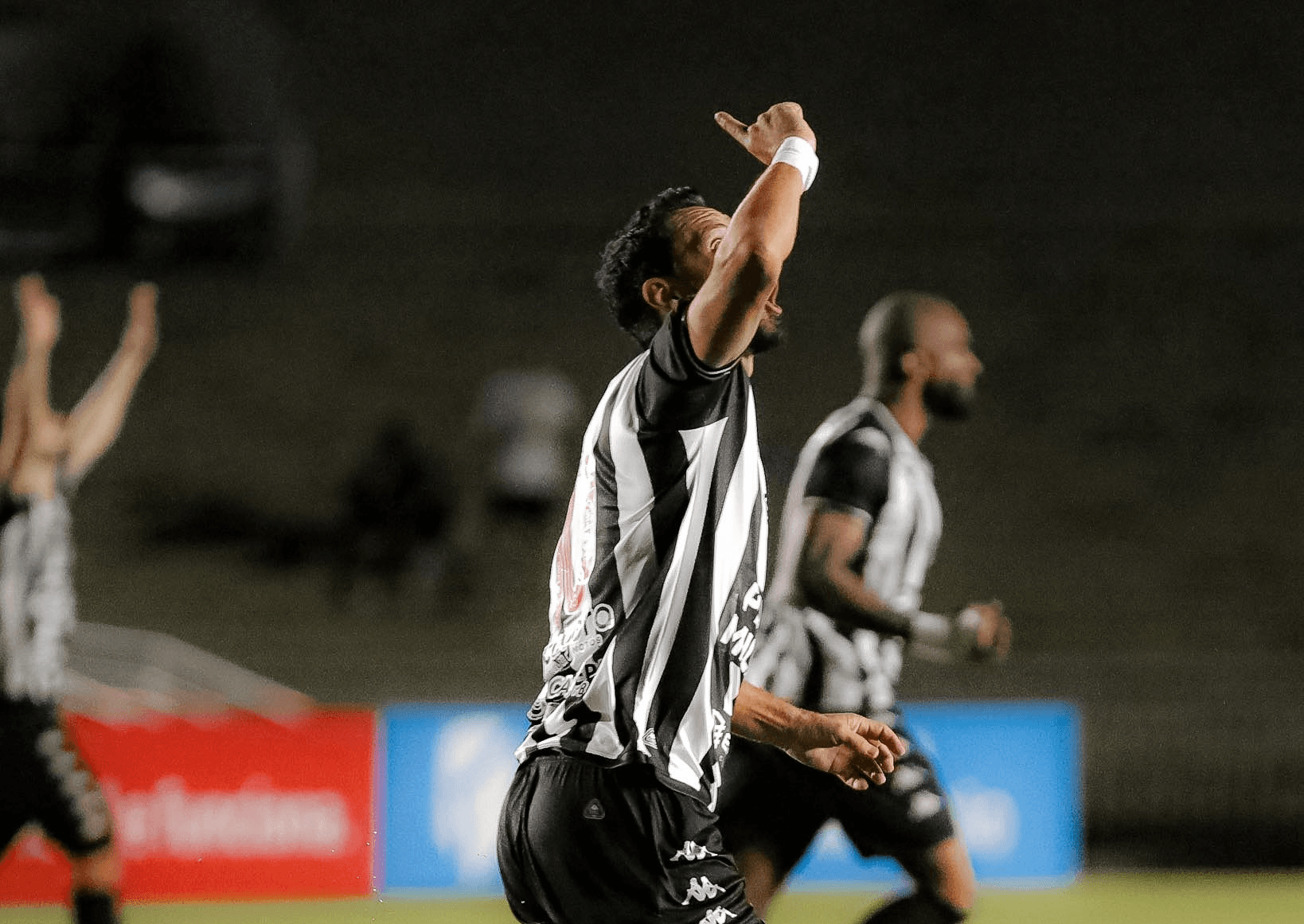 Nenê, ex-Vasco, faz 2 gols na Série C, mas perde pênalti; veja resultados
