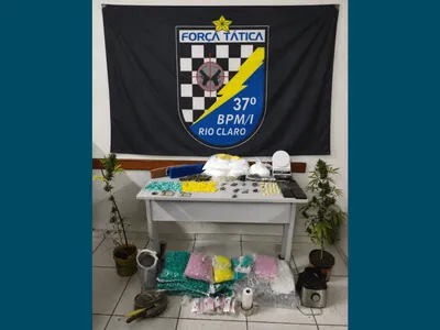 Polícia encontra depósito de drogas e captura procurado em Rio Claro