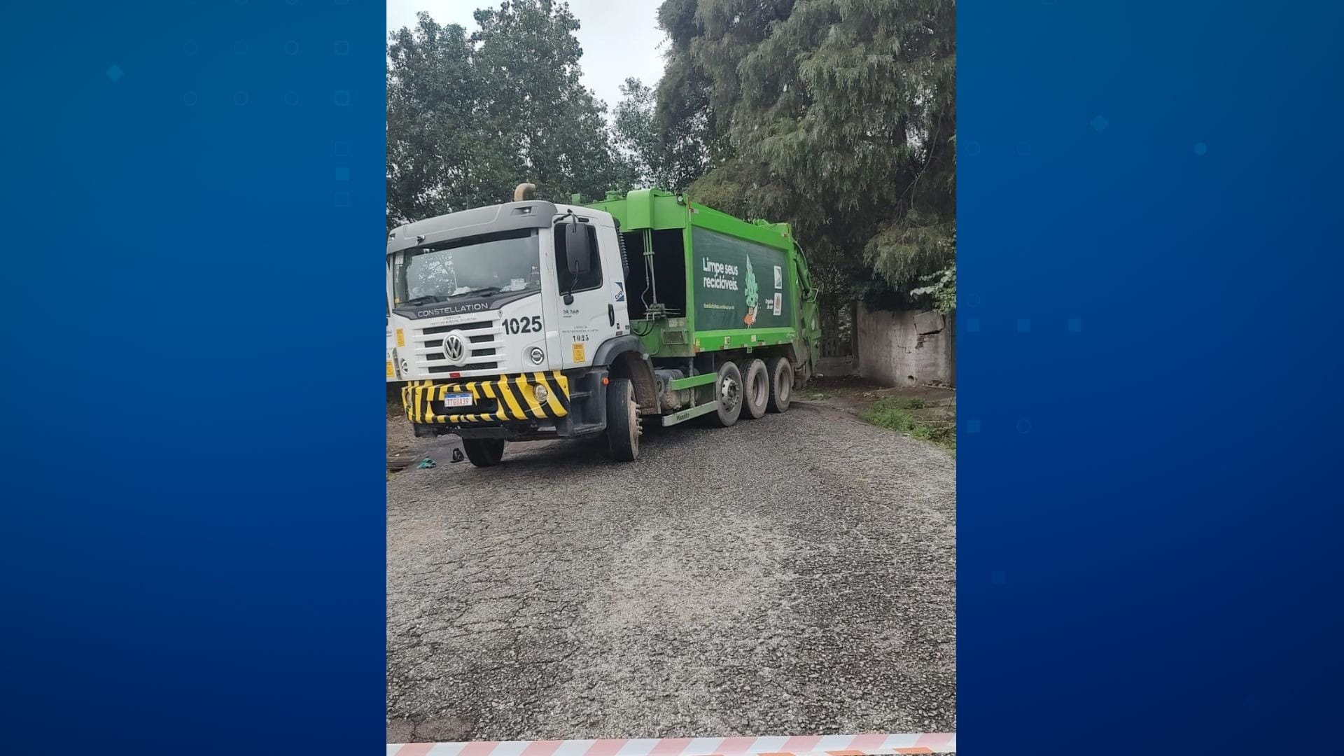Coletor de lixo morre prensado por caminhão no bairro Cajuru, em Curitiba