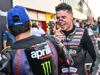 Bezzecchi vence e comanda dobradinha da Aprilia na Itália; Moreira é 10º