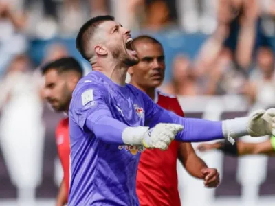 Bragantino vence Inter com gol de goleiro e entra no G-5 do Brasileirão