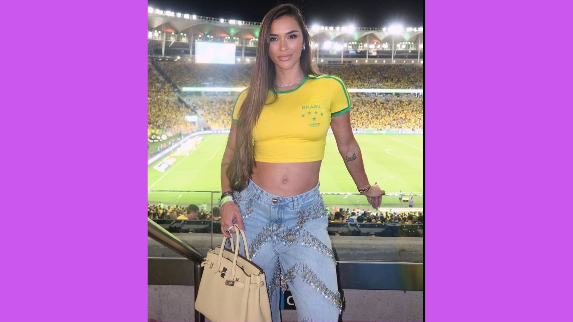 Tain&aacute; Milit&atilde;o com uma Herm&egrave;s Birkin