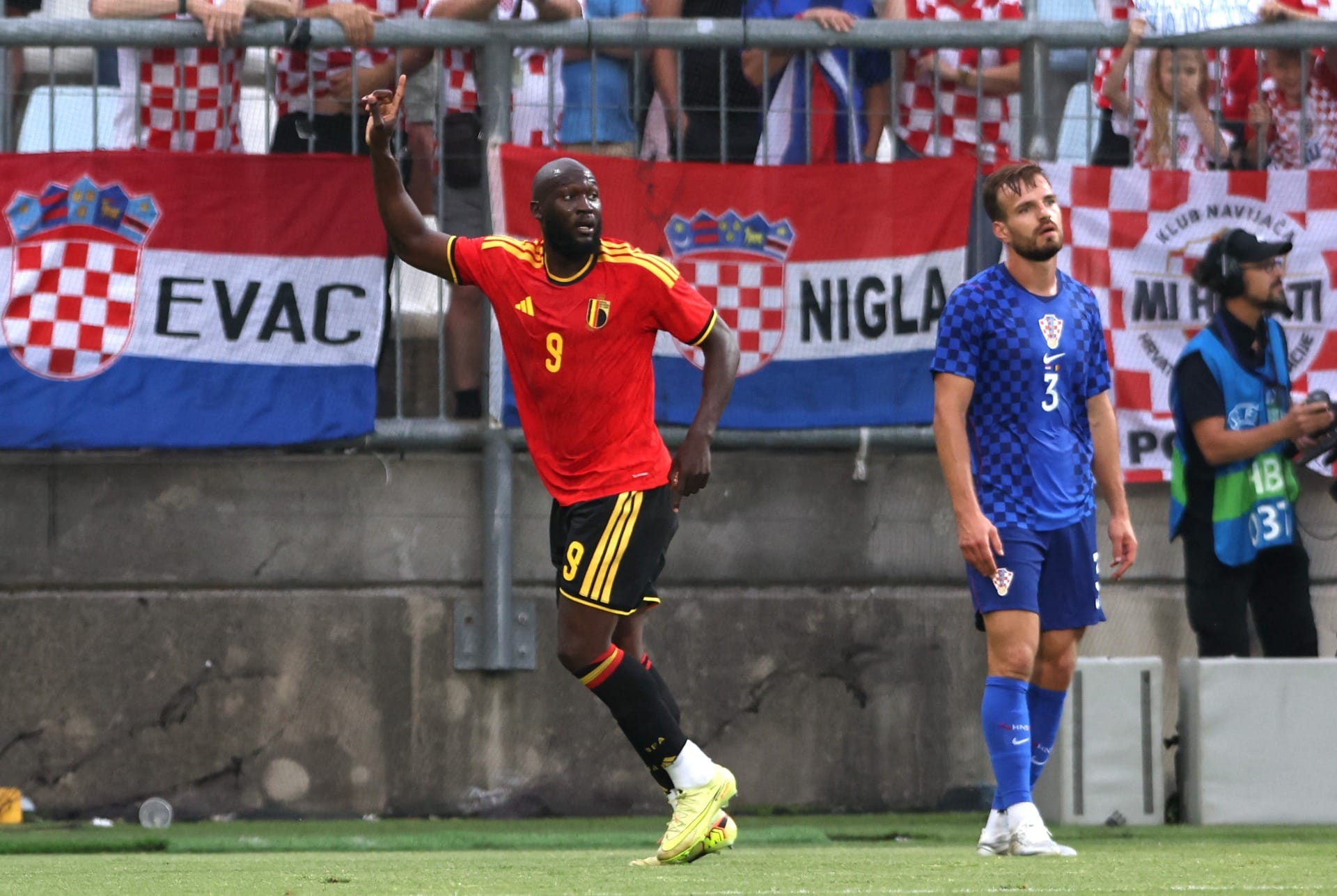 Bélgica vence Croácia em confronto de algozes do Brasil antes da Copa