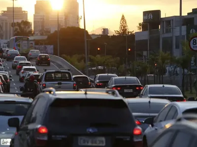 Como desviar do trânsito na descida para o Litoral Norte? Confira as rotas