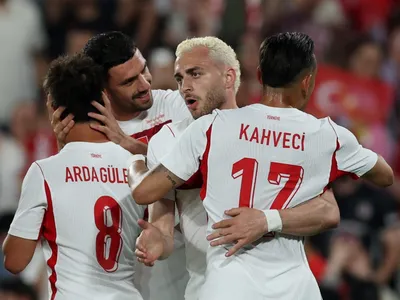 Austrália x Turquia: siga em tempo real lances do jogo do Grupo D da Copa