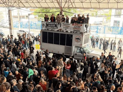 Servidores rejeitam proposta da prefeitura e greve continua em Taubaté