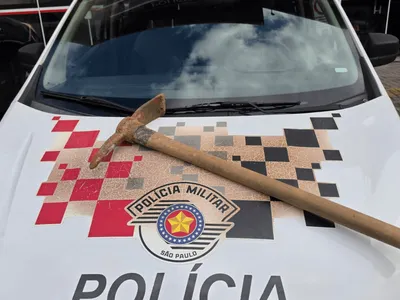 Homem é preso após ameaçar a companheira com uma picareta em SJCampos