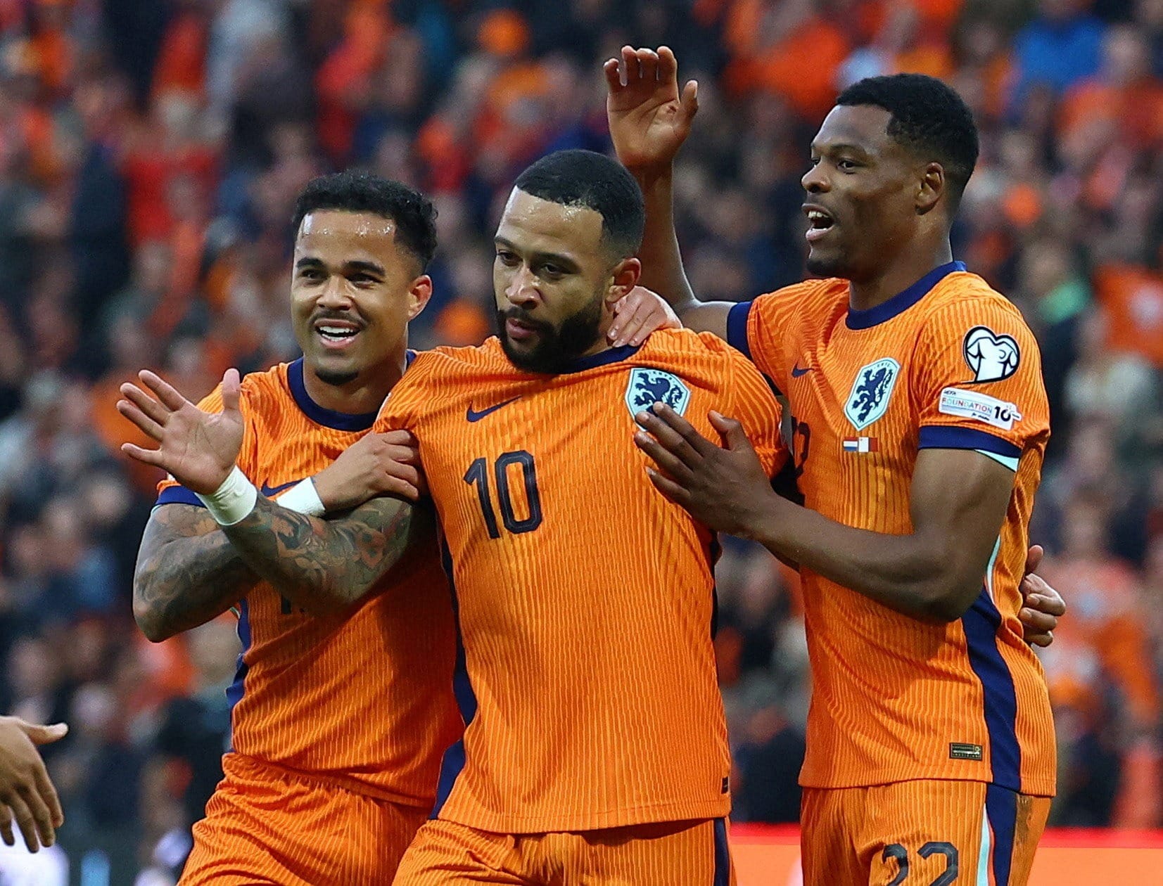 Memphis jogou bem pela Holanda? Veja números da atuação contra Argélia