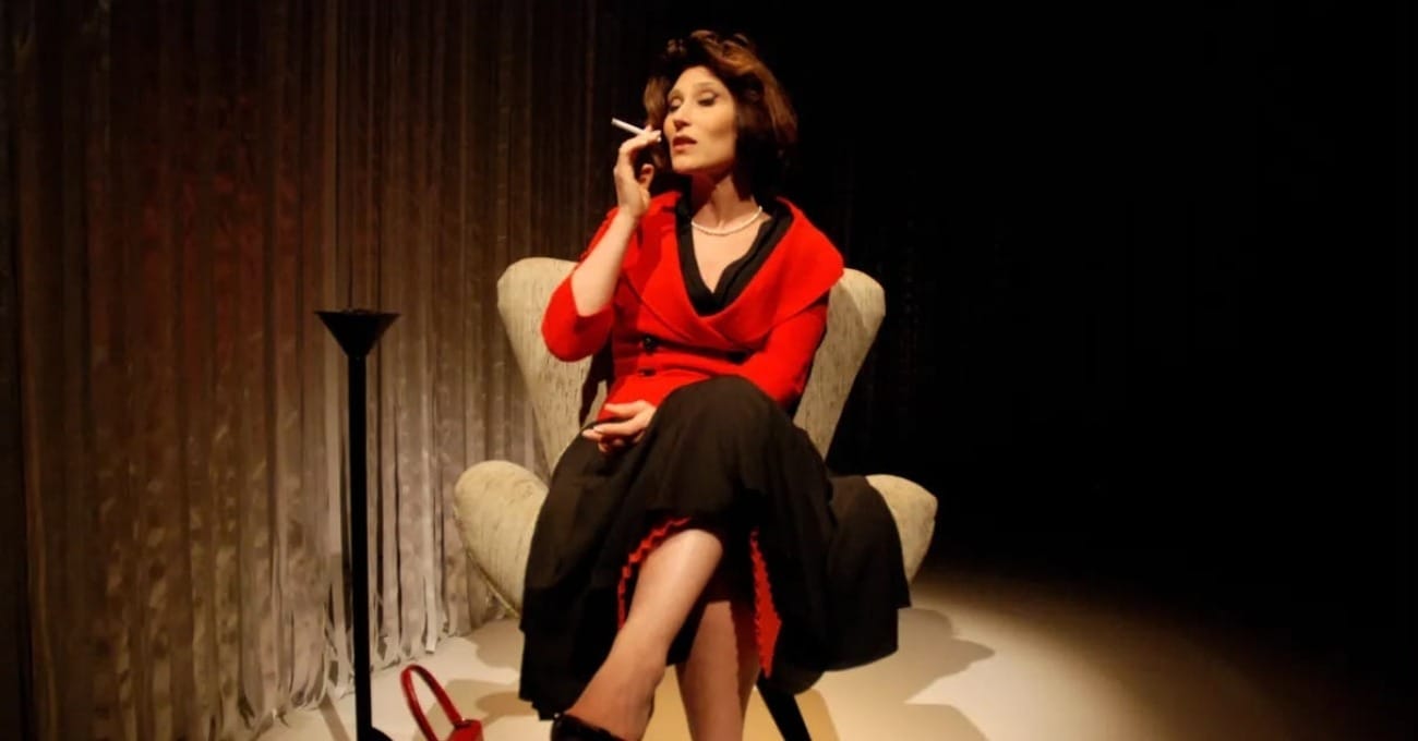 Beth Goulart revive Clarice Lispector e relata momento espiritual com a mãe
