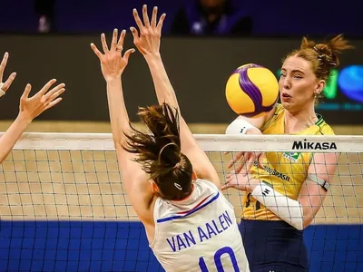 Brasil vence a Holanda na estreia pela Liga das Nações Feminina de Vôlei
