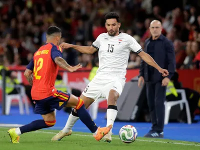 Desfalcada, Espanha leva golaço do Iraque e fica no empate