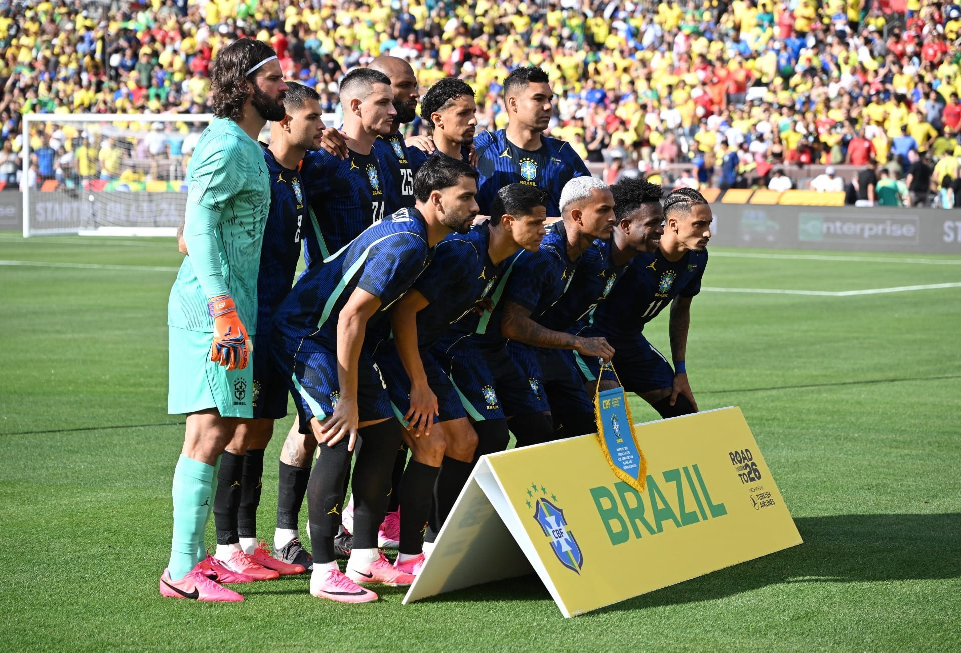 Internet critica Marquinhos por gol do Egito e relembra outros erros