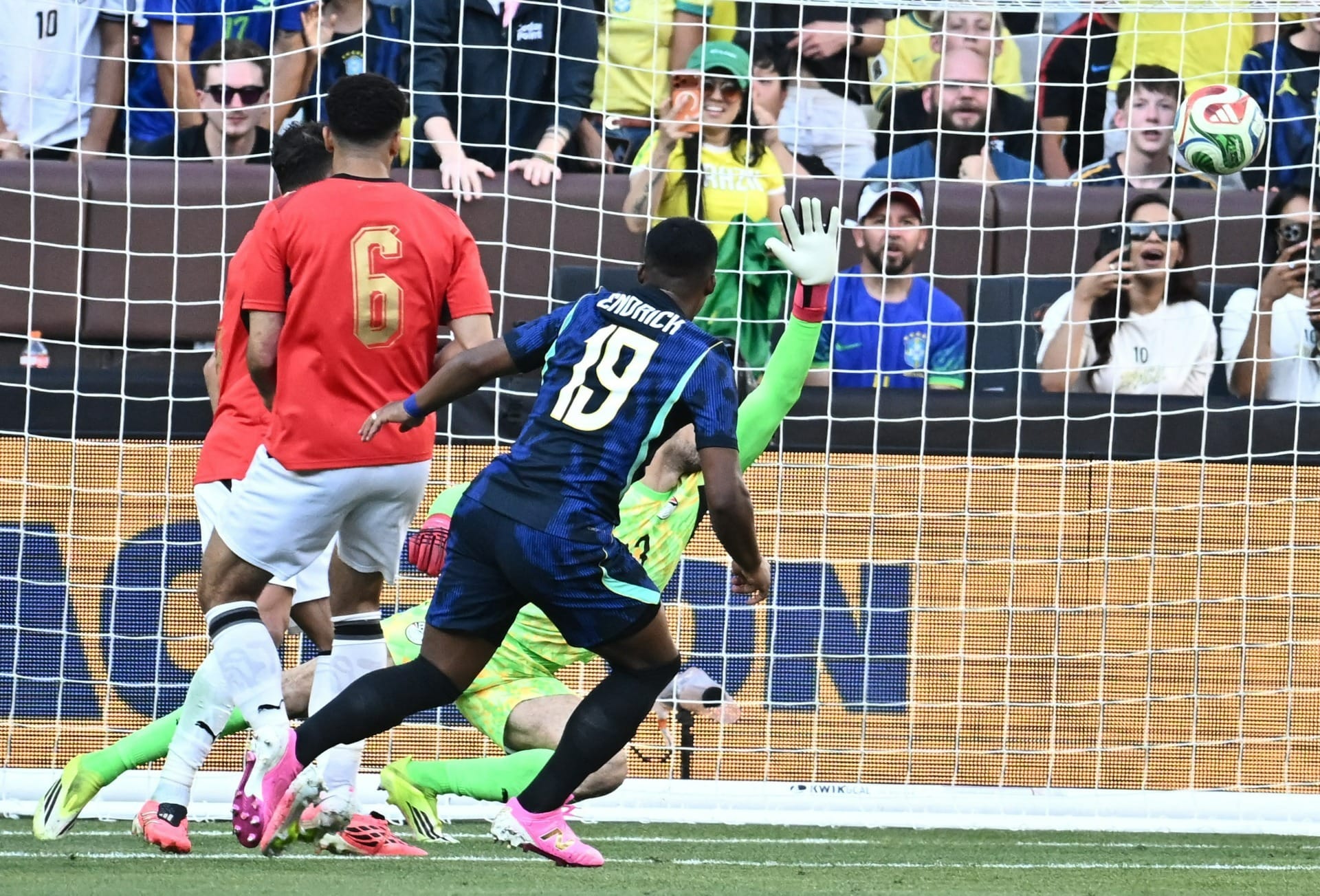 No último jogo antes da Copa, Brasil bate Egito com gol de Endrick