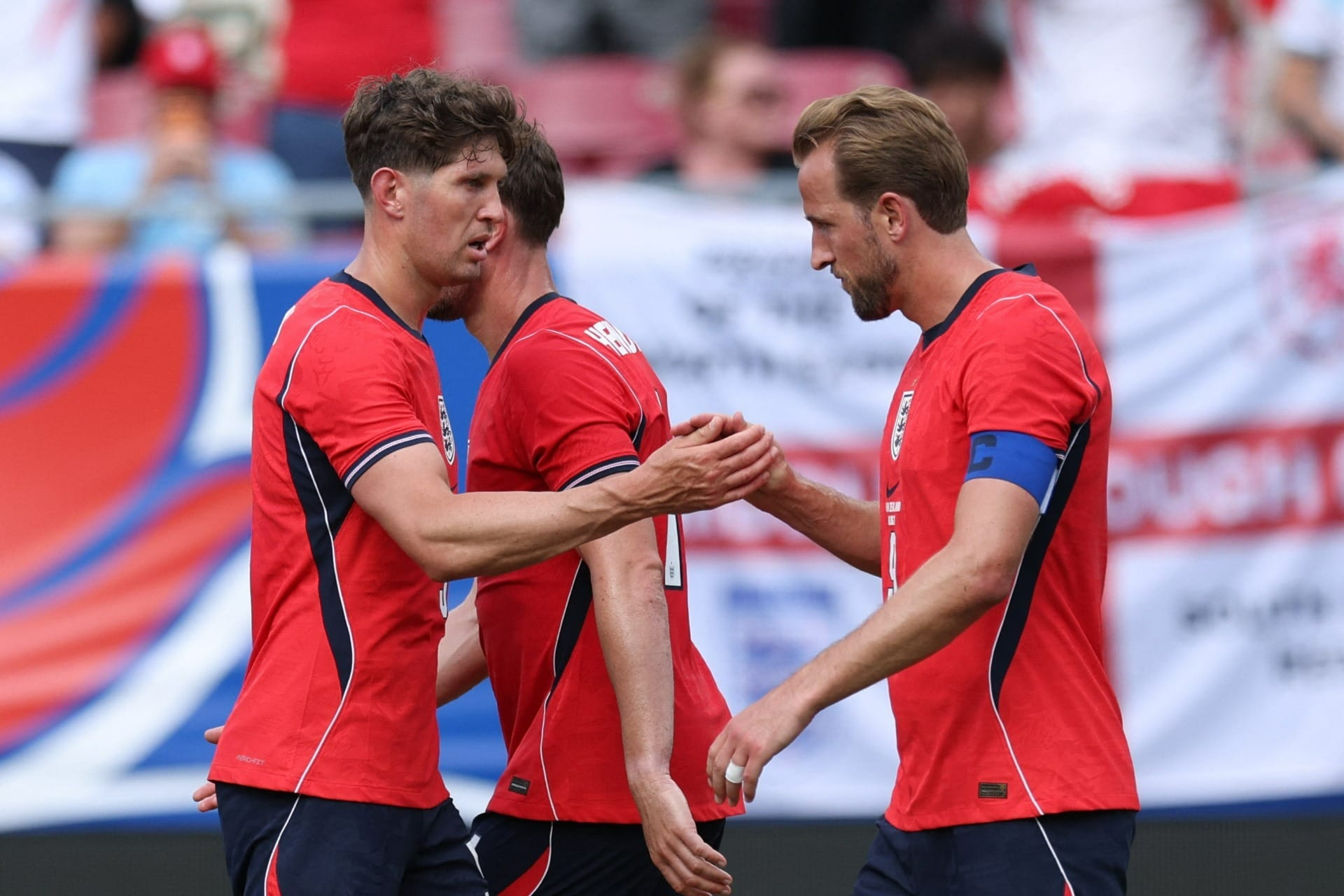 Inglaterra faz jogo morno e vence Nova Zelândia com gol de Harry Kane