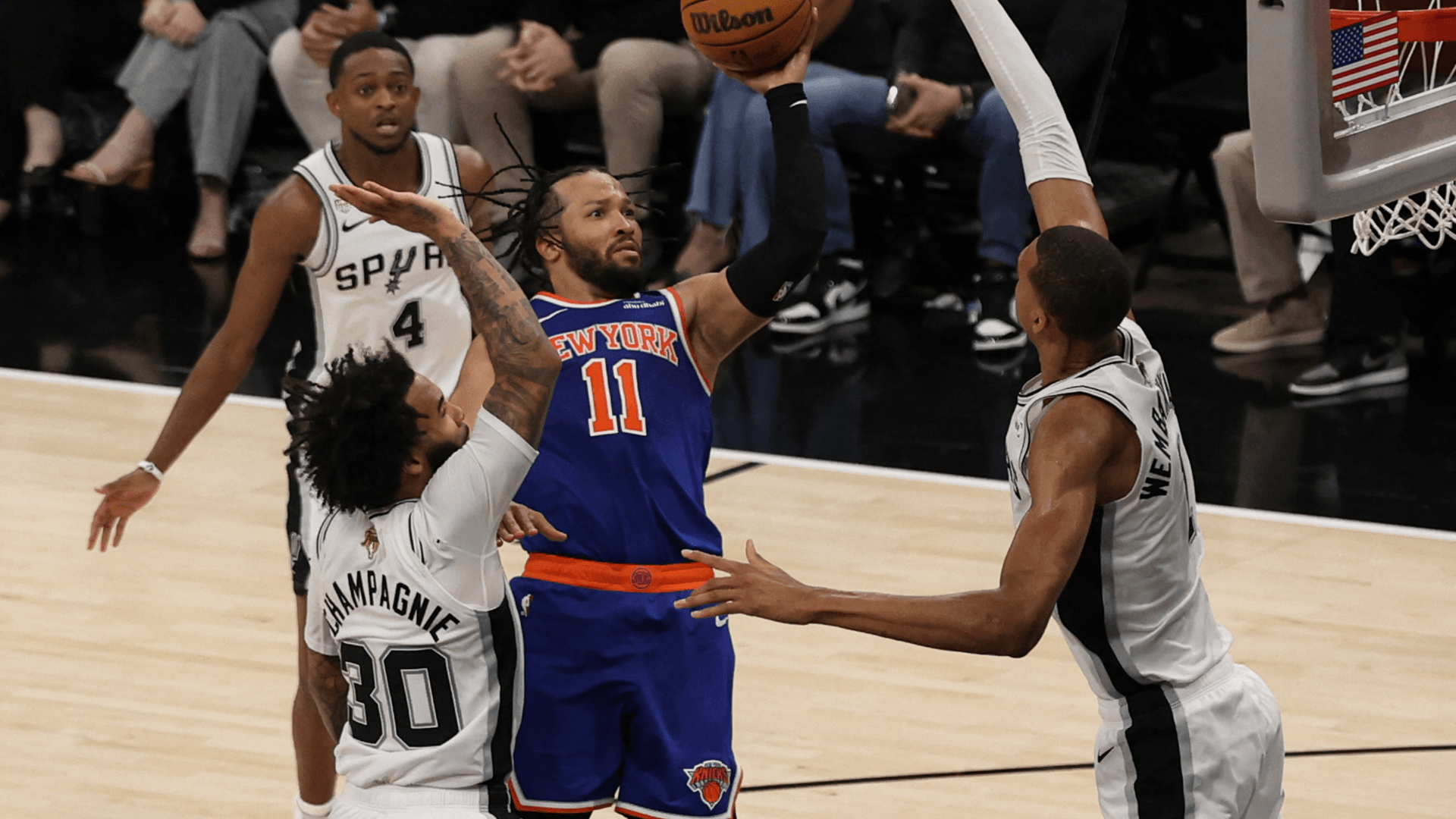 Knicks aproveitam falha de Wembanyama e abrem 2 a 0 nas finais da NBA