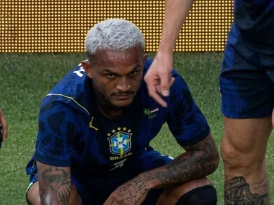 Wesley vai passar por exames e Ancelotti mostra otimismo com recuperação