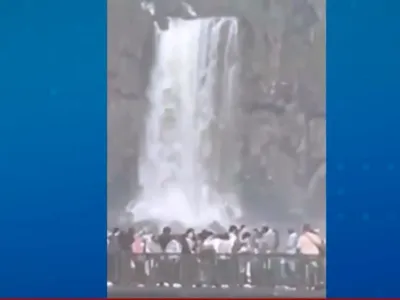 Turista brasileiro pula nas Cataratas do Iguaçu para recuperar celular