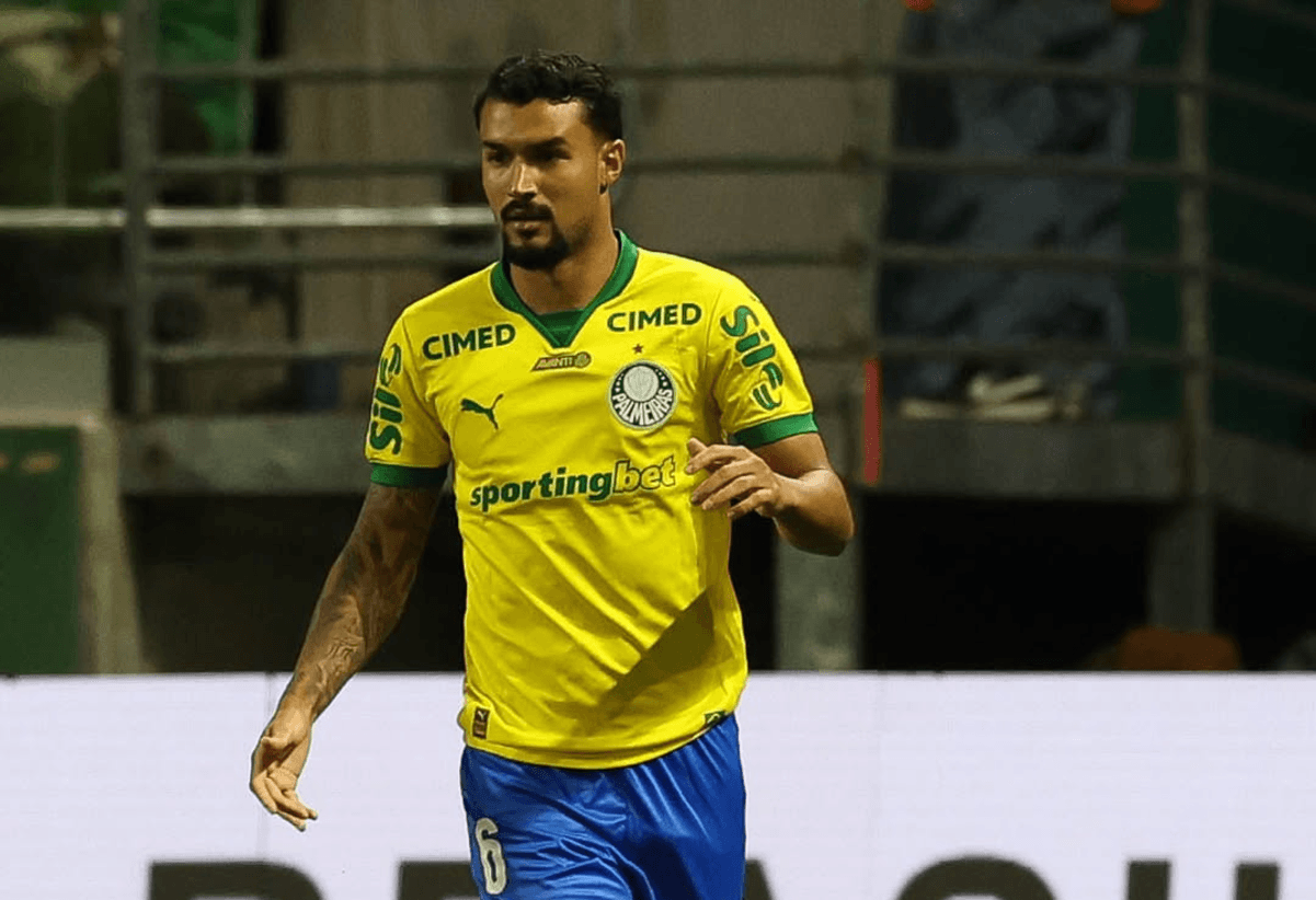 Lateral do Palmeiras sofre lesão no joelho e passa por cirurgia