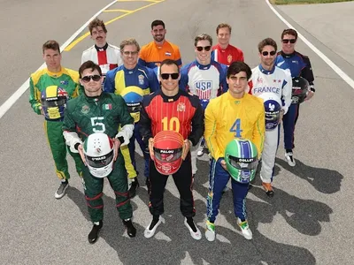 Pilotos da Indy vestem macacões de seleções em clima de Copa do Mundo