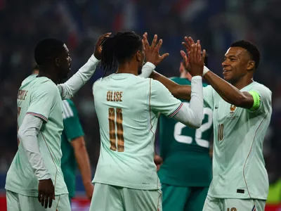 Com hat-trick de Olise, França vence Irlanda do Norte antes da Copa