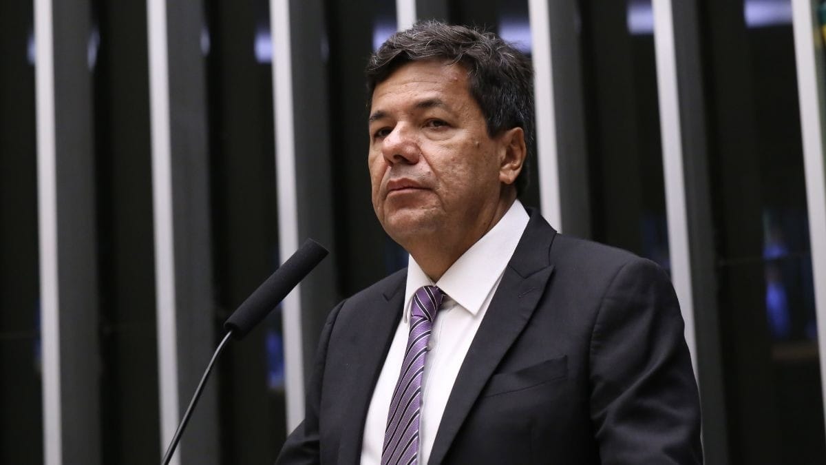 Se jovem pode votar, deve ser punido no rigor da lei, diz deputado