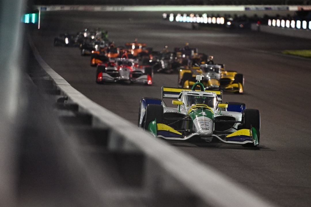 Indy: Caio Collet brilha, lidera em St. Louis, mas abandona após quebra