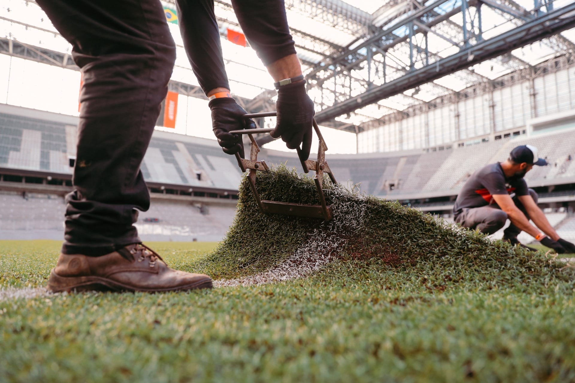 Criticado, Athletico troca gramado sintético da Arena da Baixada