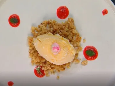 Sorvete de arroz doce com crocante de castanhas e geleia de morango | Band Receitas