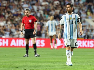 Com gol de Messi, Argentina vence Islândia e chega embalada à Copa do Mundo