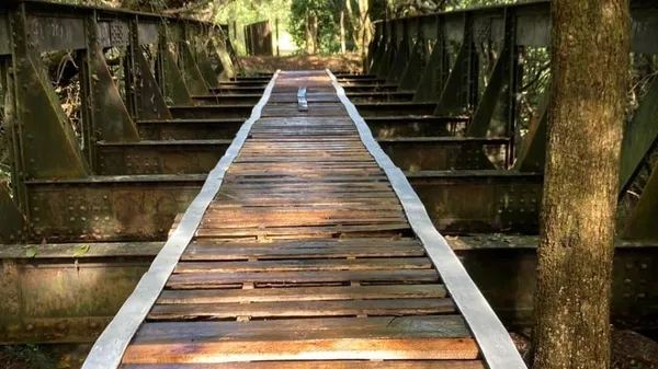 Ponte maciça de 20 metros furtada no interior de Minas é encontrada
