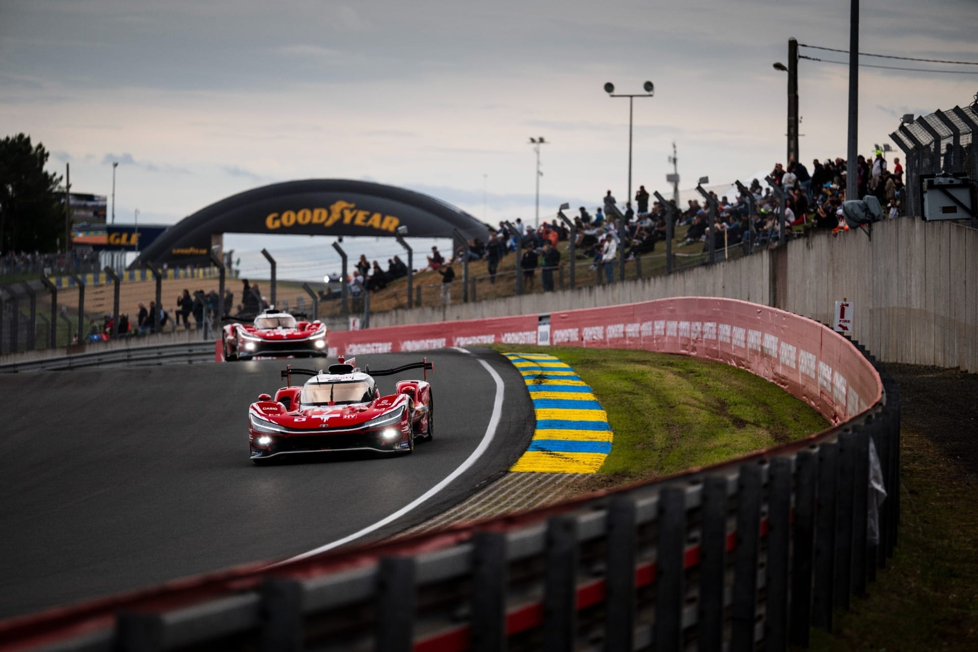 Toyota supera Ferrari no fim e lidera 2º treino das 24 Horas de Le Mans