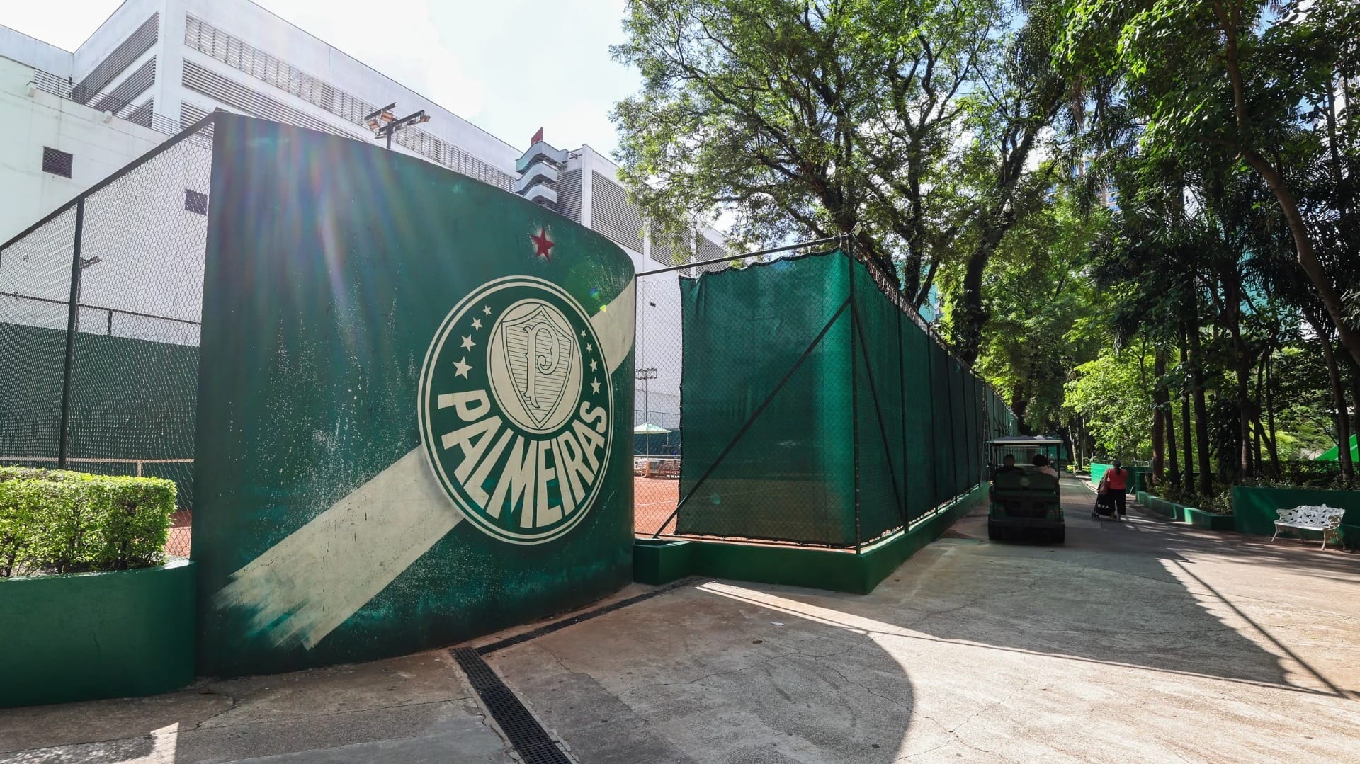 Polícia ouve depoimento de envolvido em suposto abuso na sede do Palmeiras