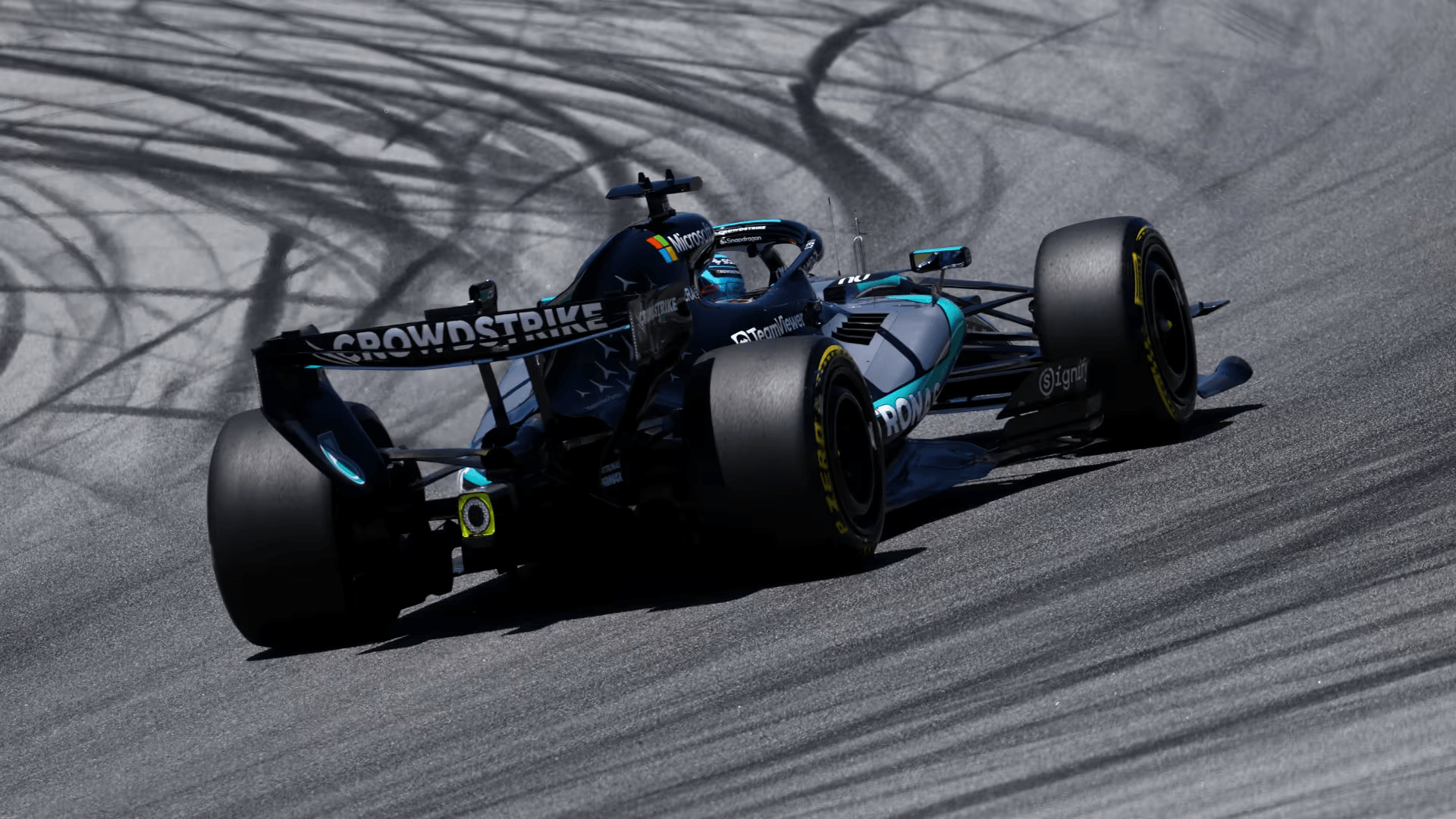 Russell lidera primeiro treino livre do GP da Espanha; Bortoleto é 12º