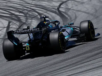 Russell lidera primeiro treino livre do GP da Espanha; Bortoleto é 12º