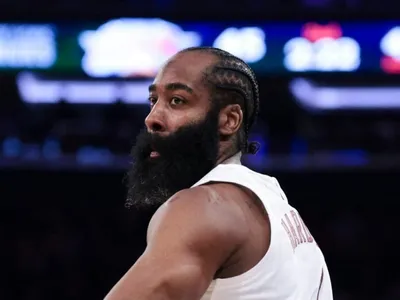 James Harden, astro da NBA, é preso nos EUA por porte ilegal de arma