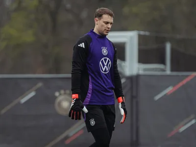 Por que Neuer abandonou a aposentadoria e voltou ao gol da Alemanha