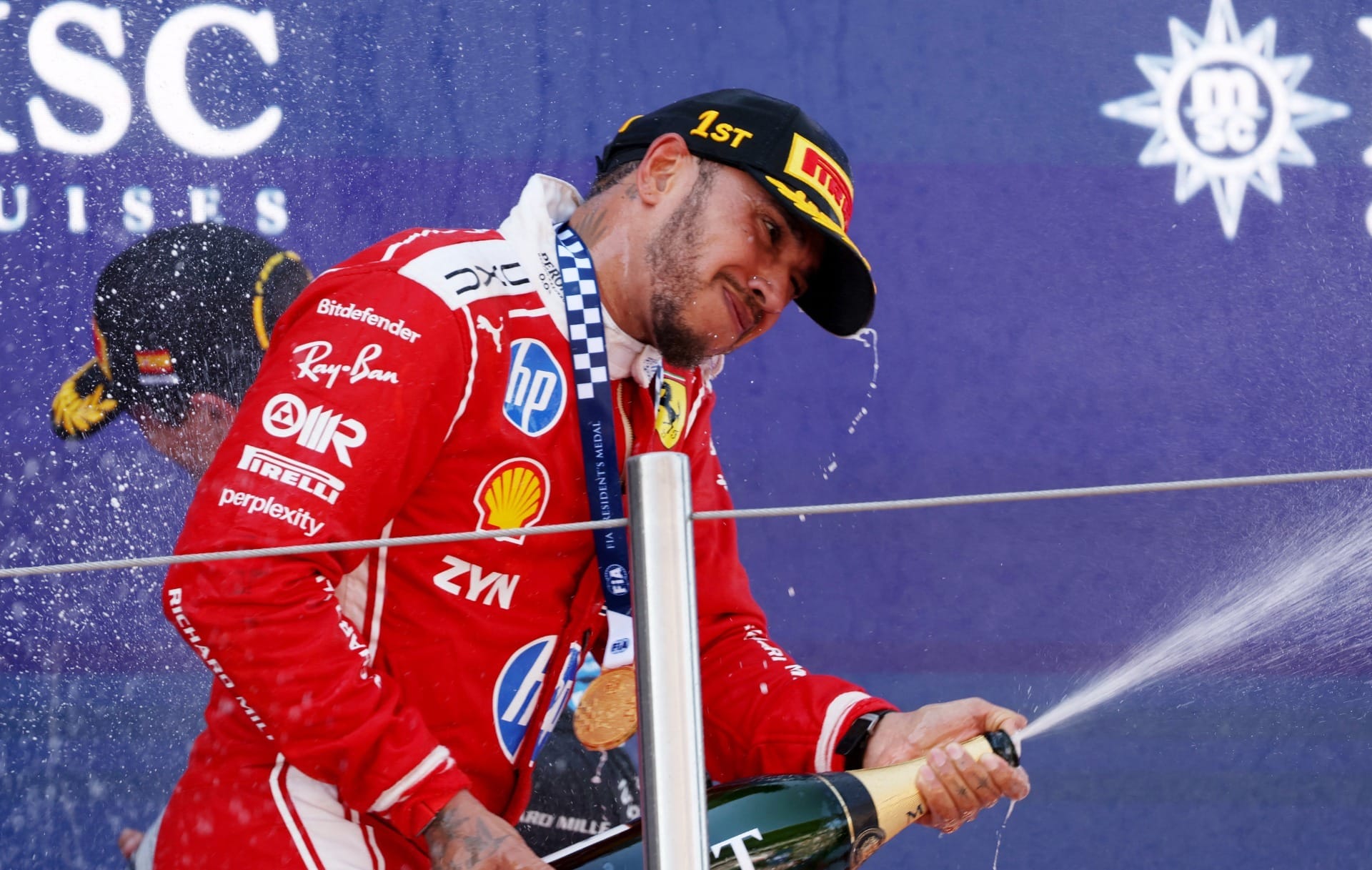 Veja curiosidades da 1ª vitória de Hamilton pela Ferrari