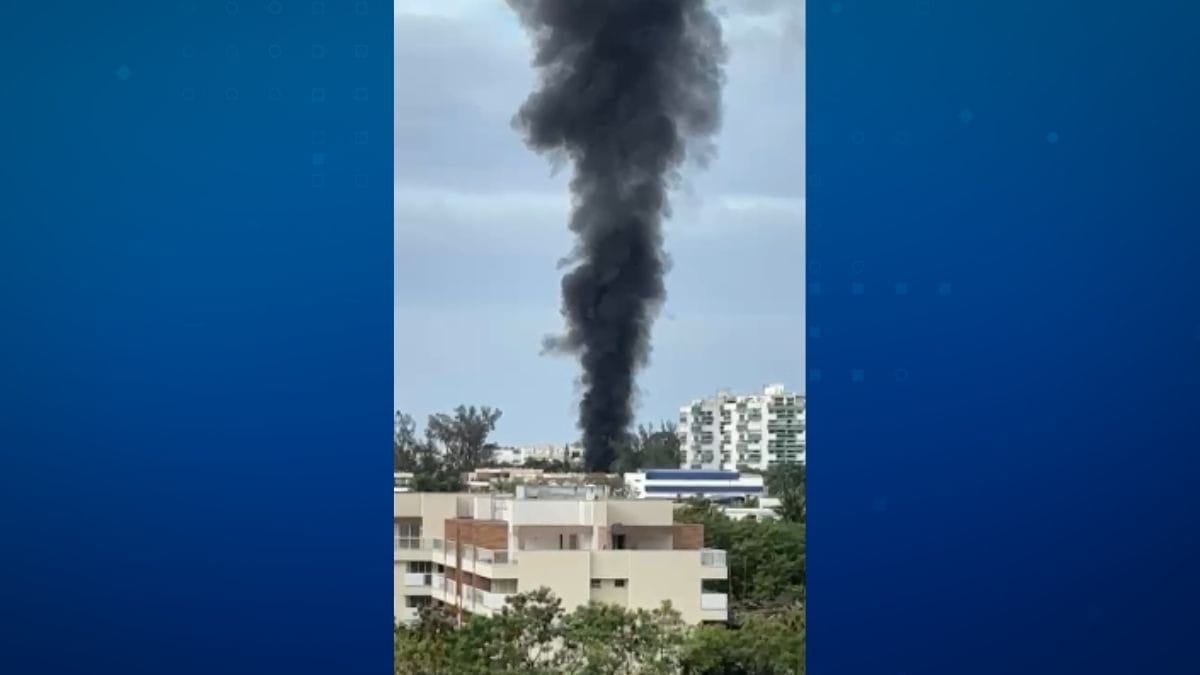 Queda de duas aeronaves provoca explosões e deixa ao menos 6 mortos no RJ