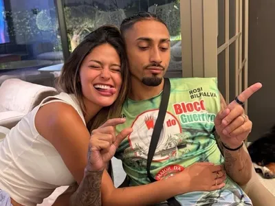 Esposa de Raphinha rebate críticas após empate da Seleção Brasileira